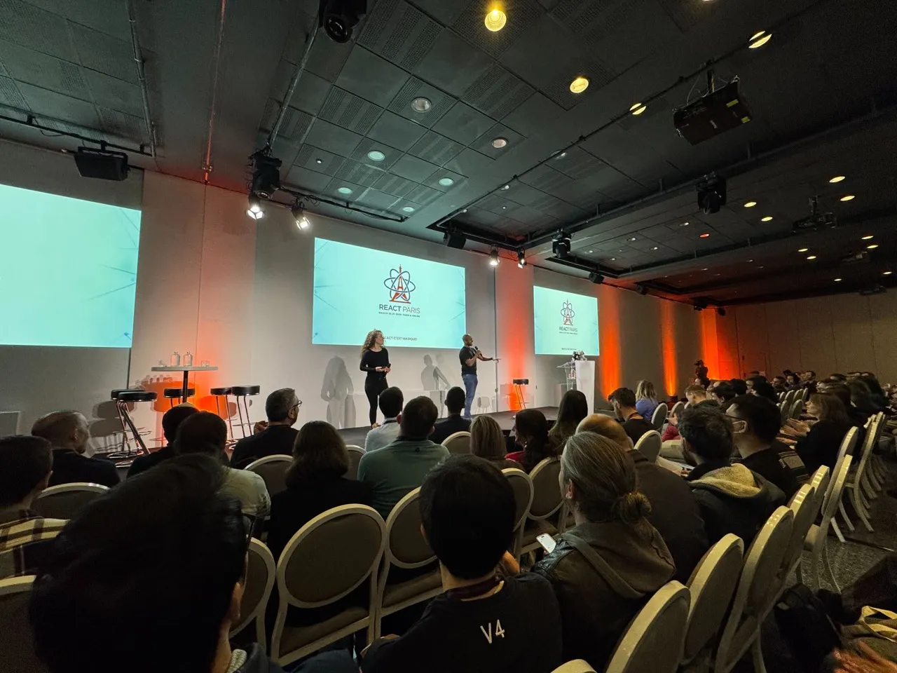 Sarah Dayan and Tejas Kumar being the MCs of React Paris